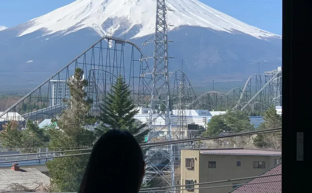 富士山在窗外 时间好像慢了下来