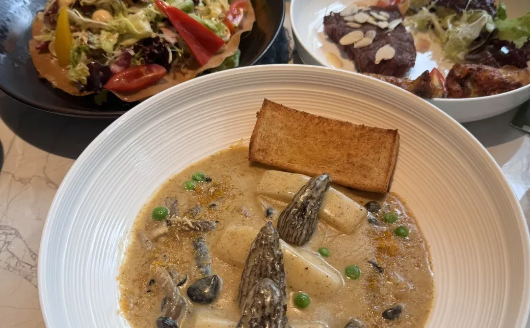 妈妈，我入职雅诗兰黛了