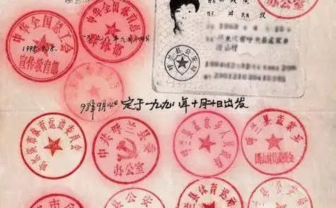 就算工作时不可避免接触各种苦难的人，共情能力还是很强，忍不住啊