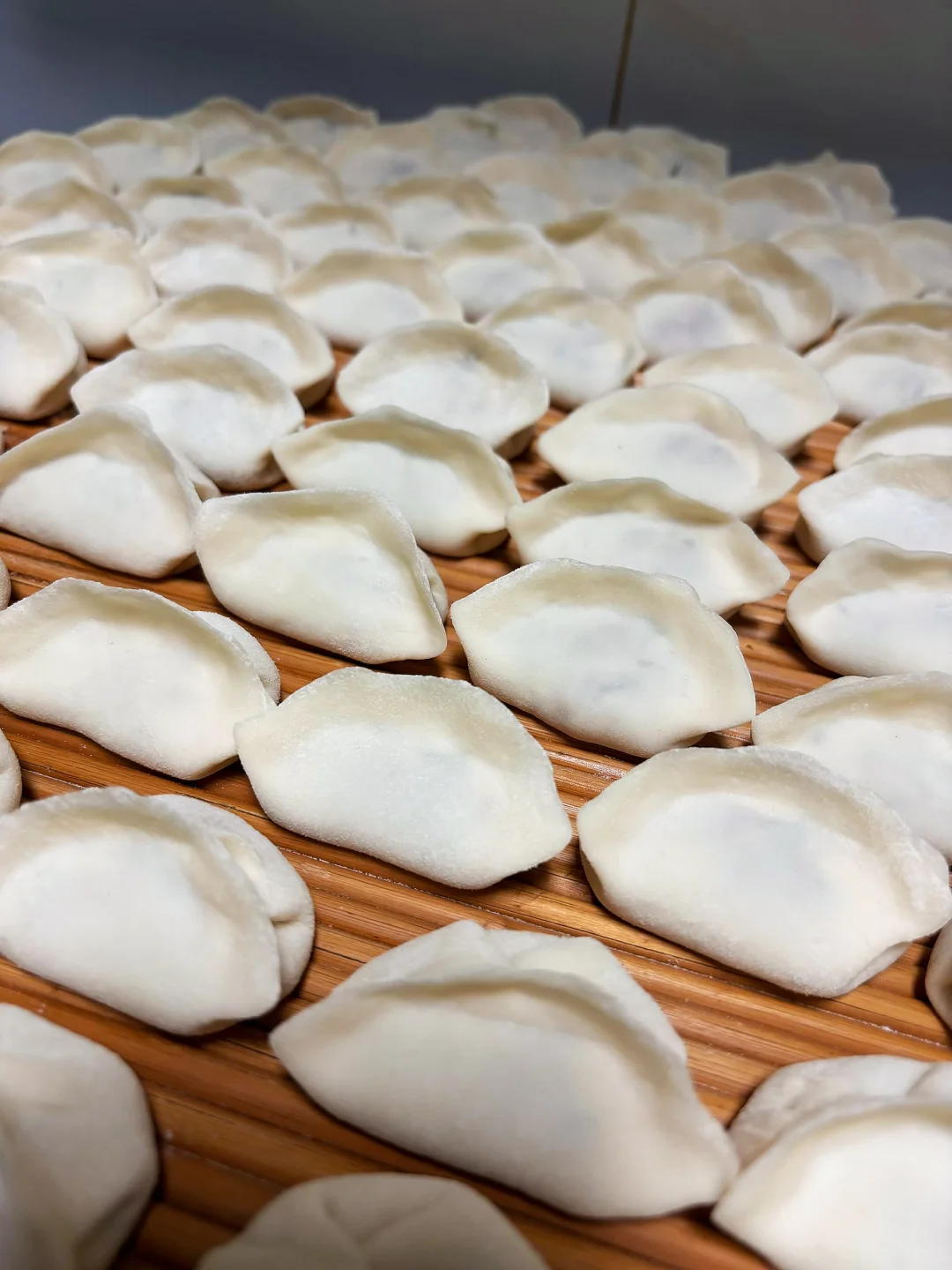 猪肉茼蒿虾仁水饺爱吃的请举手！！