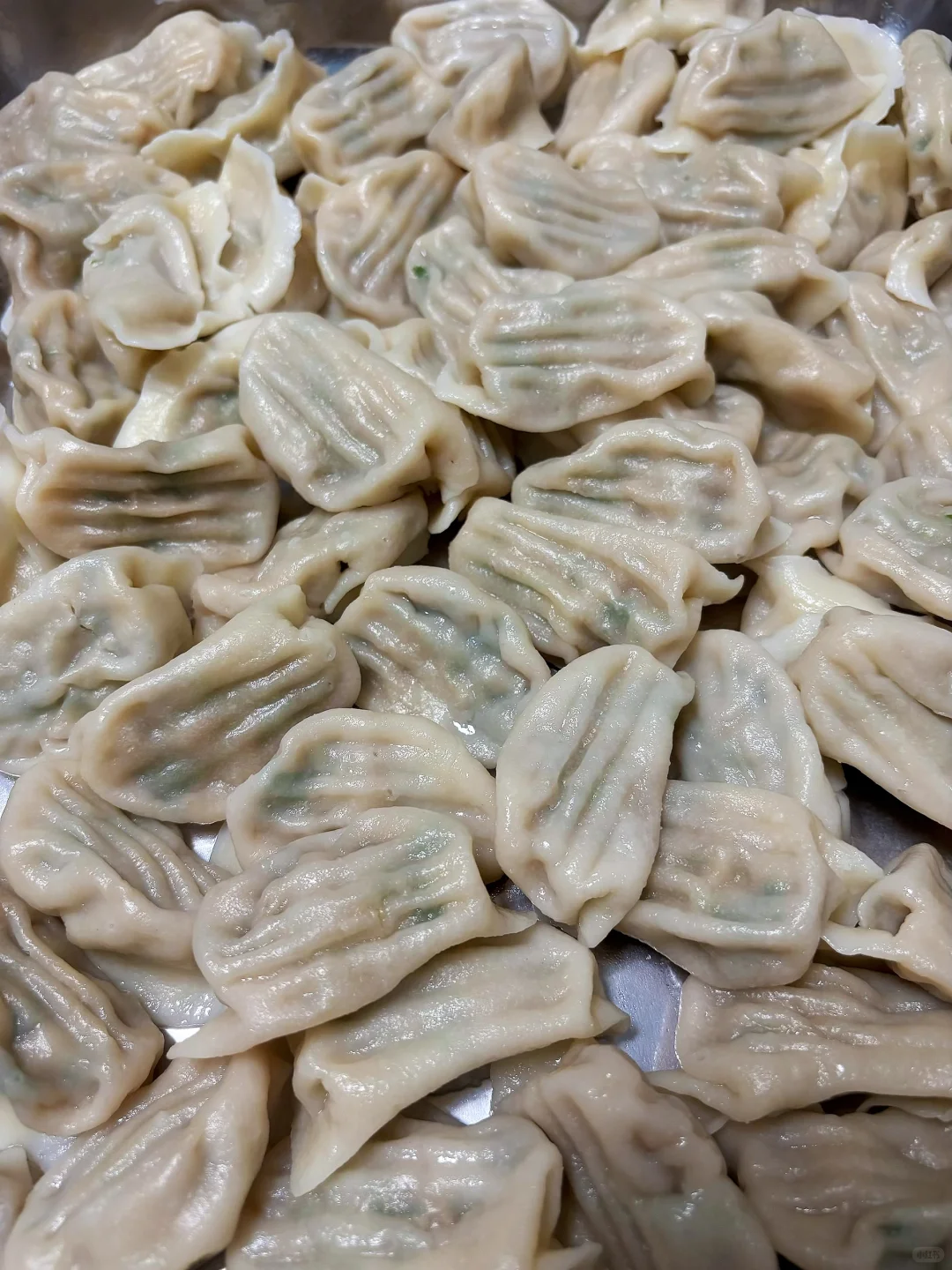 猪肉茼蒿虾仁水饺爱吃的请举手！！