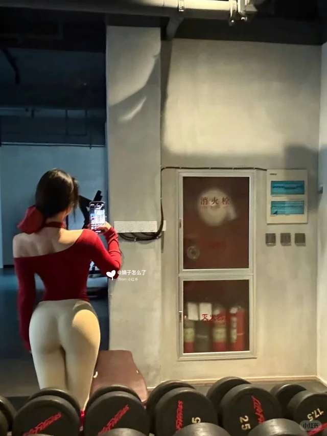 她们说背面赢麻了