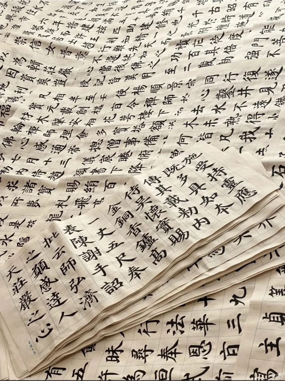 建议不要把自己的书法发朋友圈