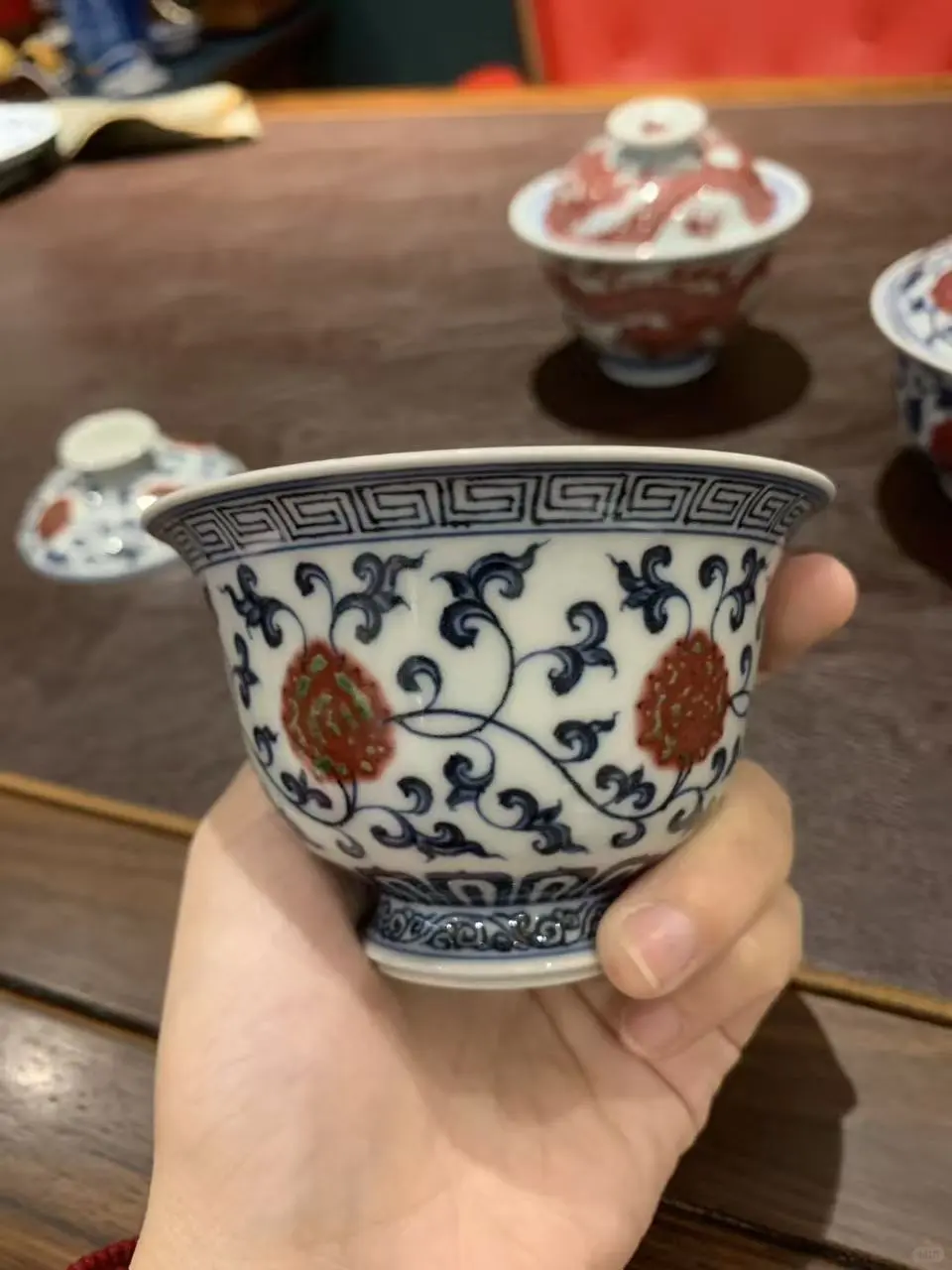 Pink哪一抹红⁉️青花釉里红盖碗大赏