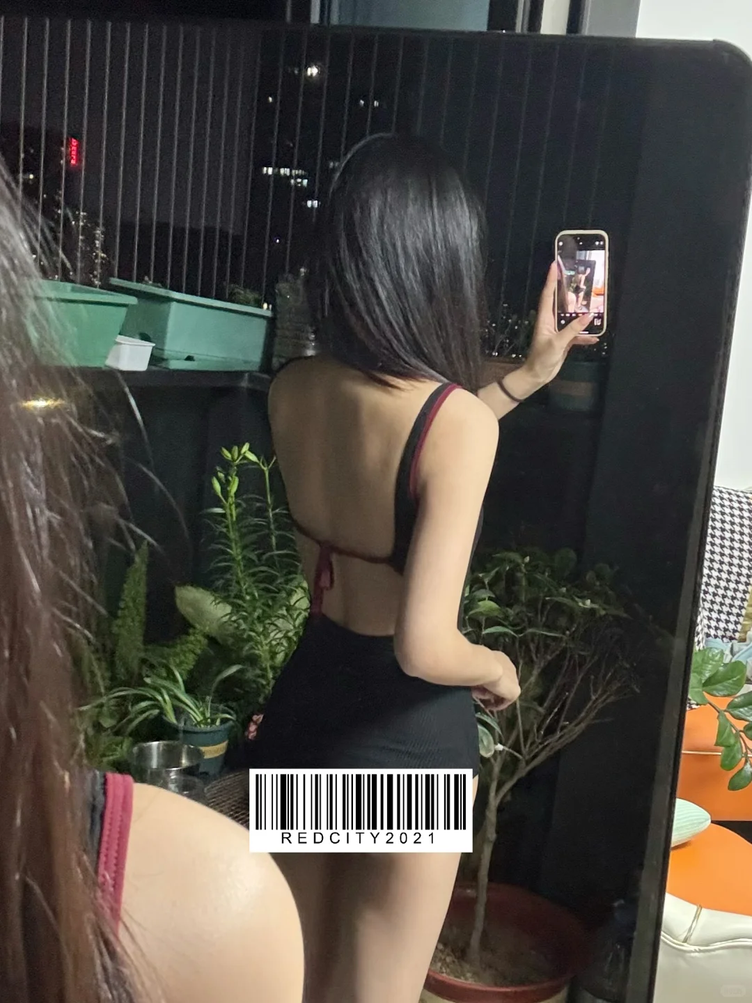 左滑，看我穿温泉泳衣