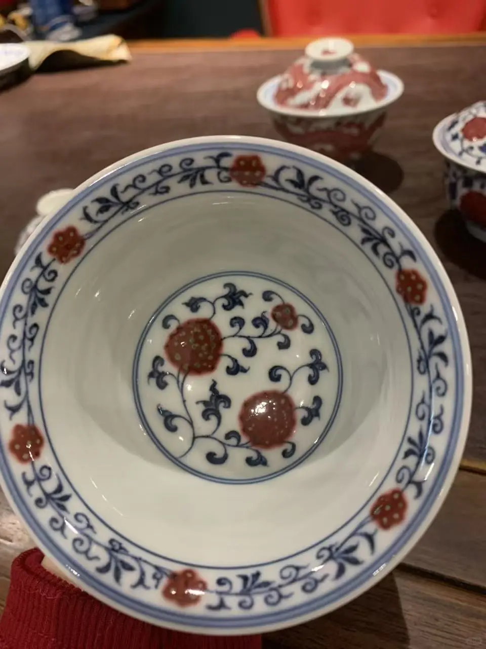 Pink哪一抹红⁉️青花釉里红盖碗大赏