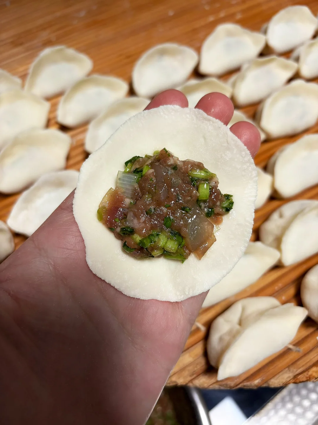 猪肉茼蒿虾仁水饺爱吃的请举手！！