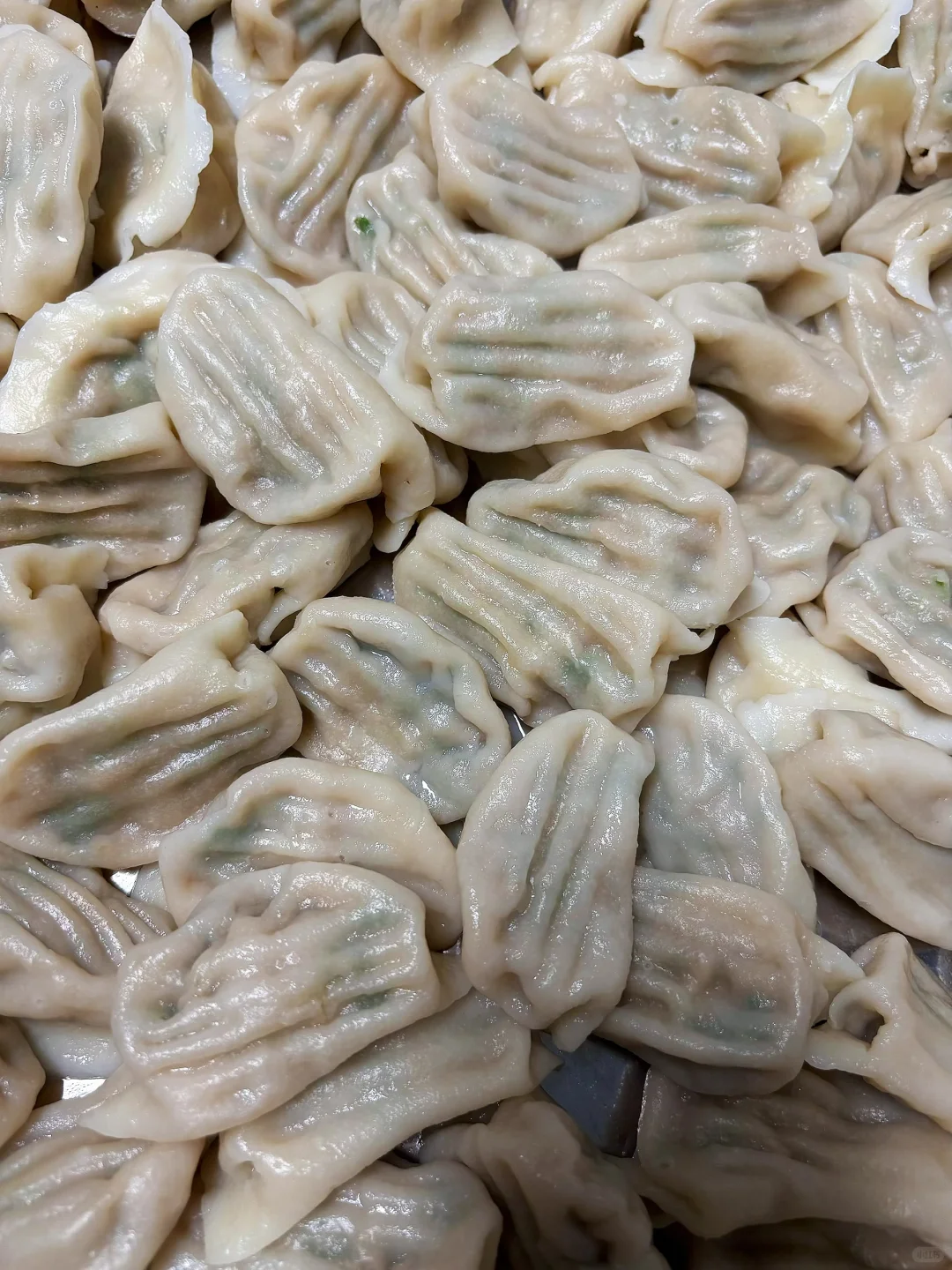 猪肉茼蒿虾仁水饺爱吃的请举手！！