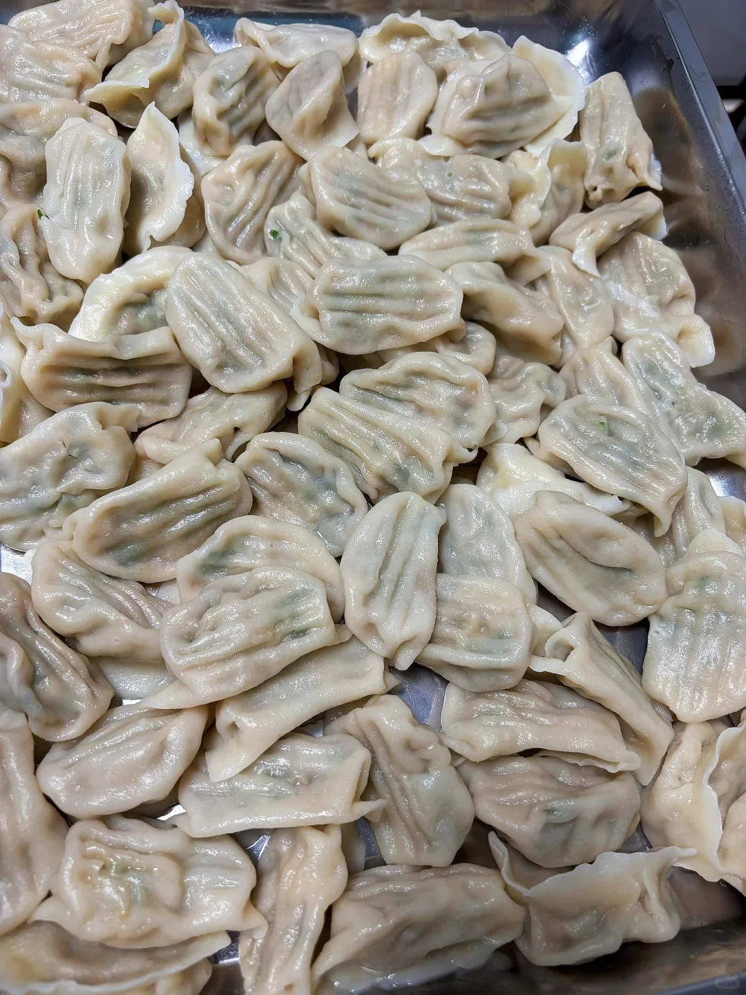 猪肉茼蒿虾仁水饺爱吃的请举手！！