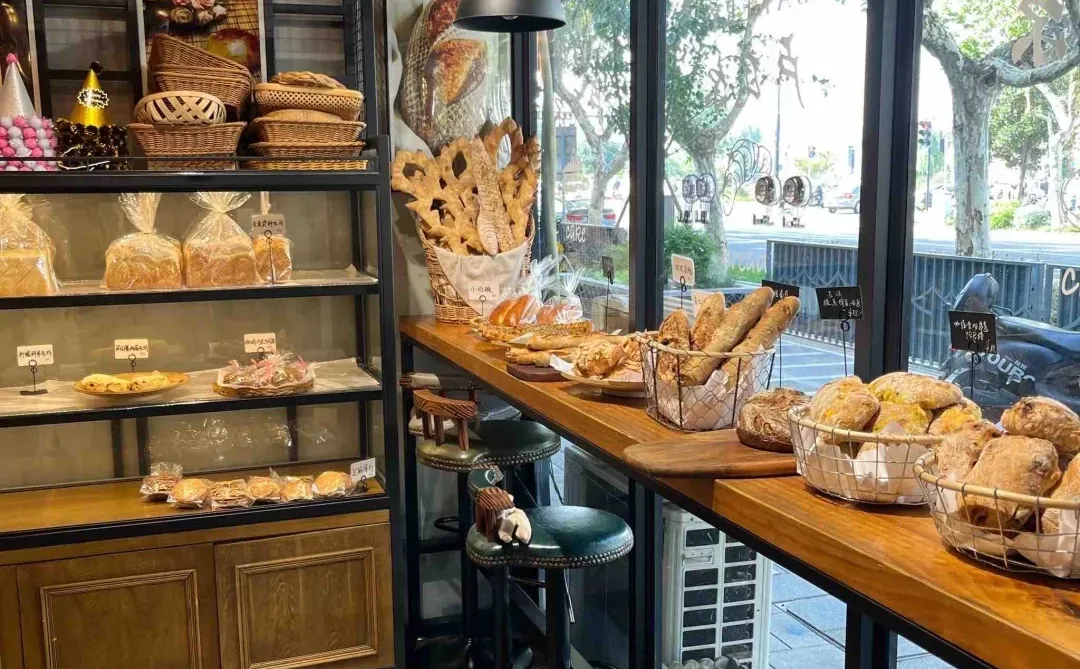 陕西面包店缺人手，150/日洁