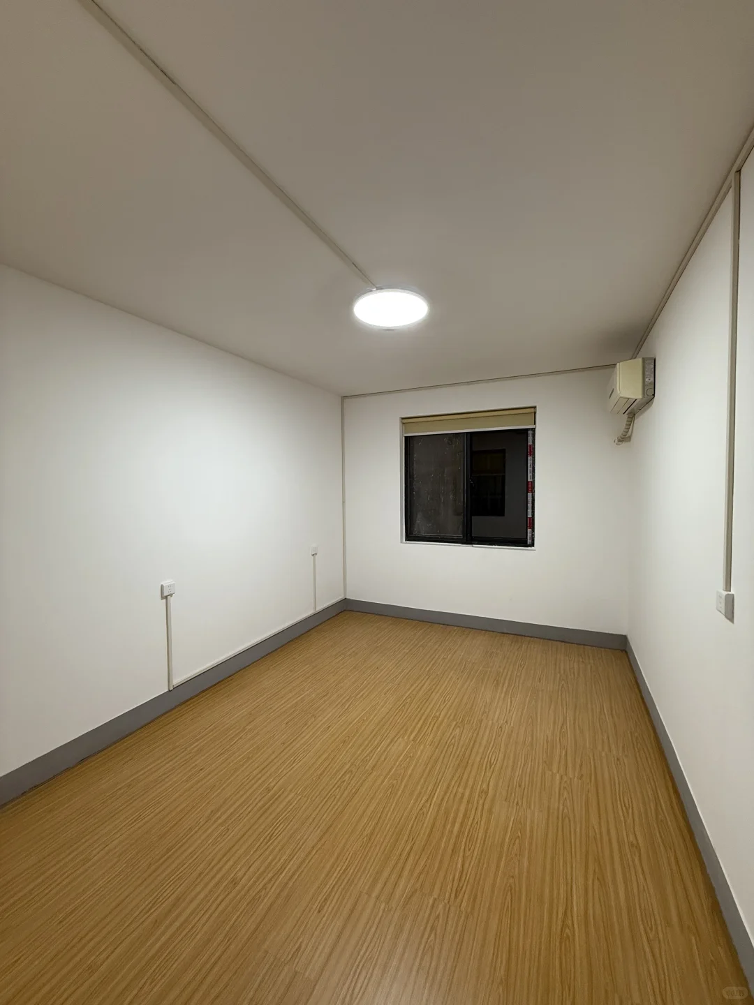 银基附近两室 新房！！！