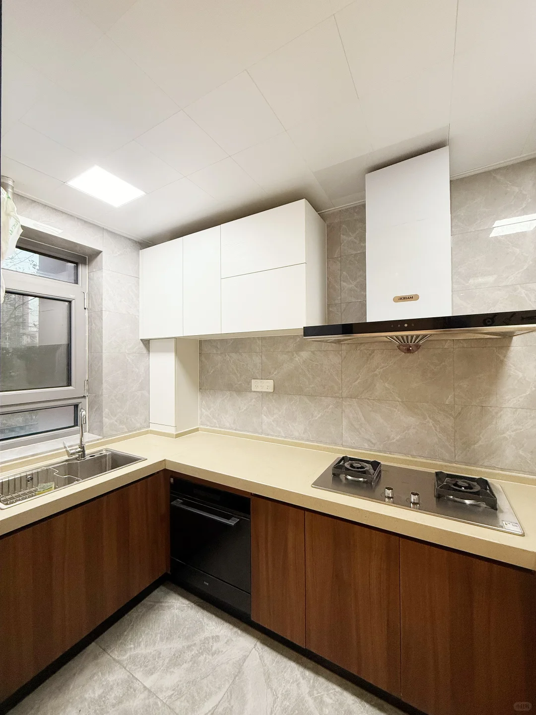 ✨【婚房出售！装了20w的小三室，全是硬货】✨