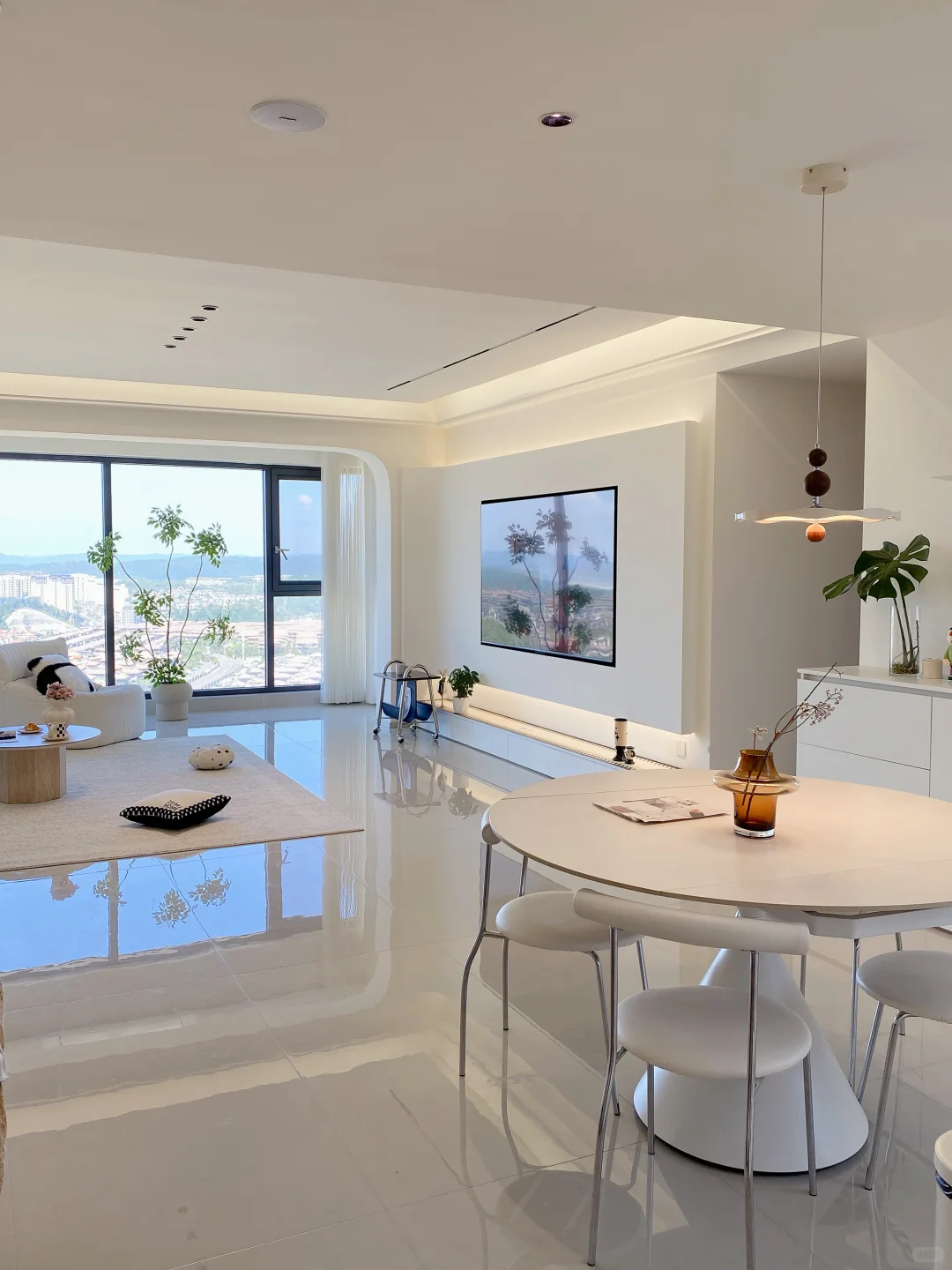 邻居说，你这房子成为小区品牌代言了 🙈