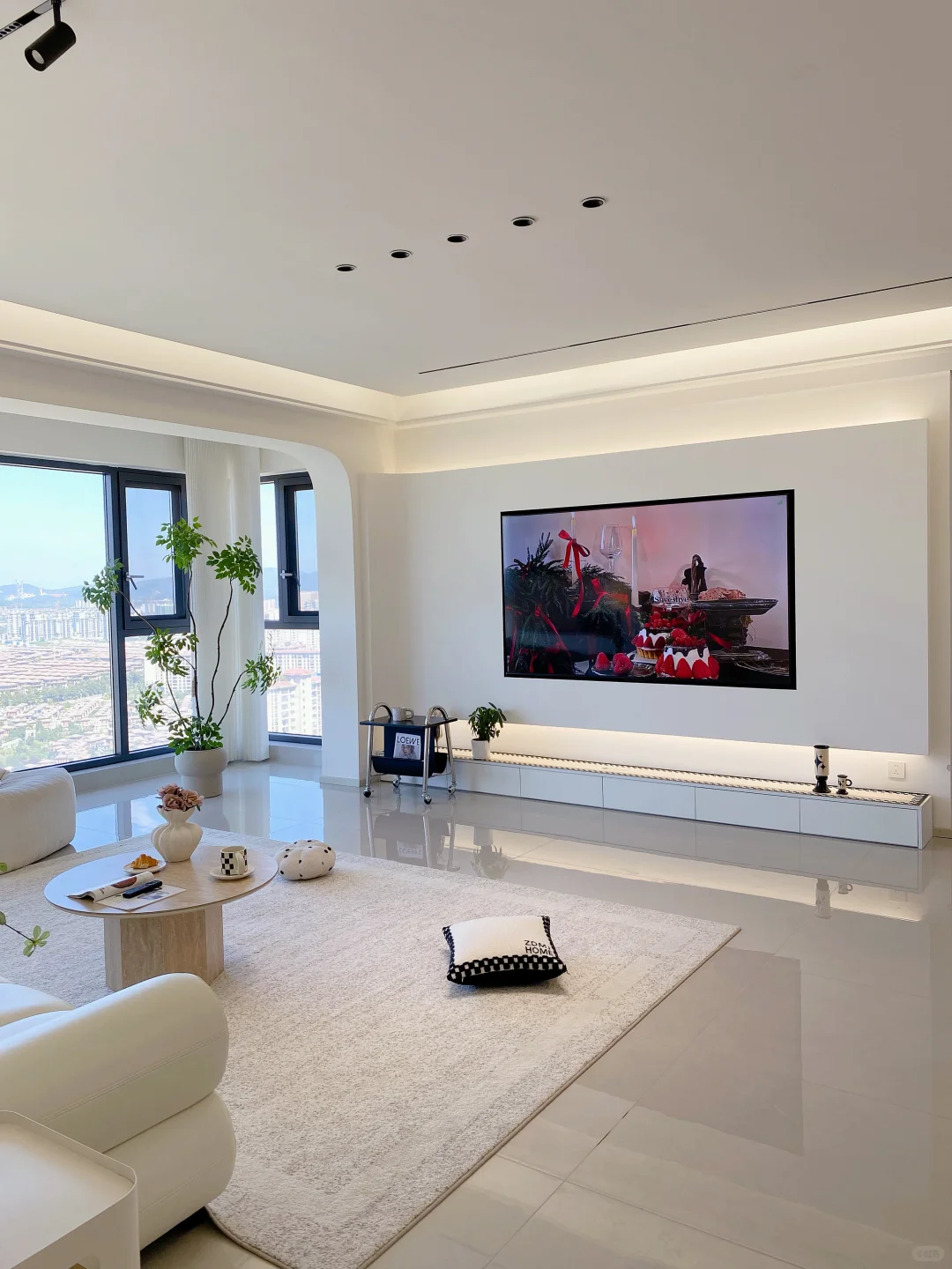 邻居说，你这房子成为小区品牌代言了 🙈