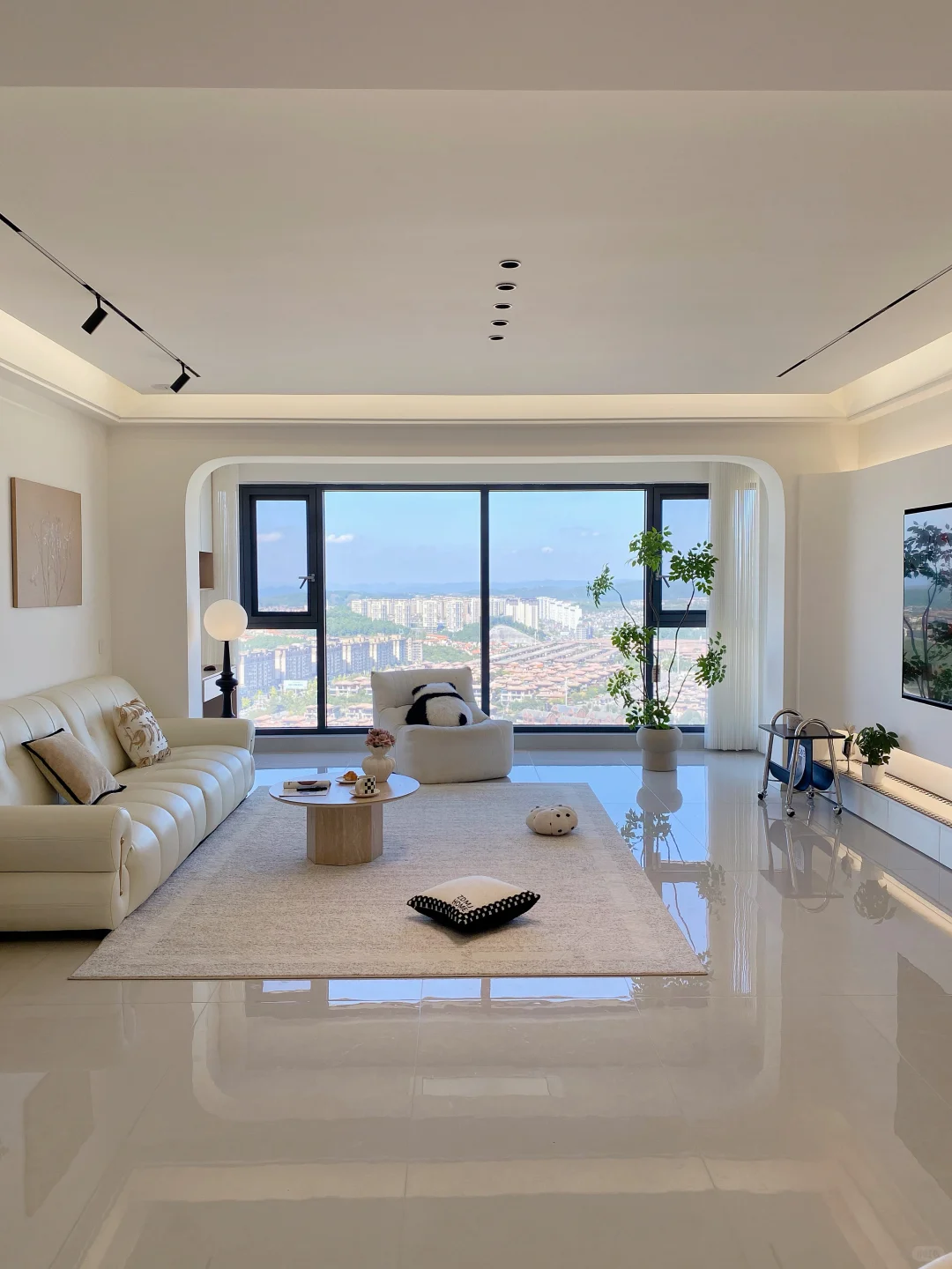 邻居说，你这房子成为小区品牌代言了 🙈