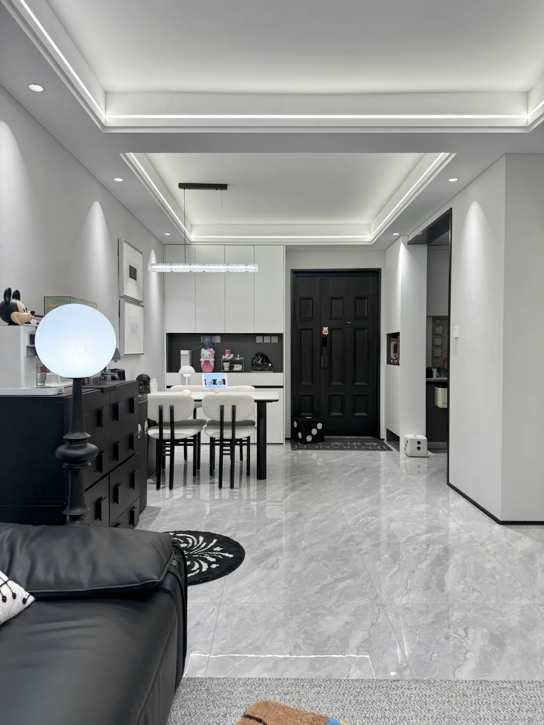 穷装就复制我家吧，10w硬装的74㎡黑白灰小家