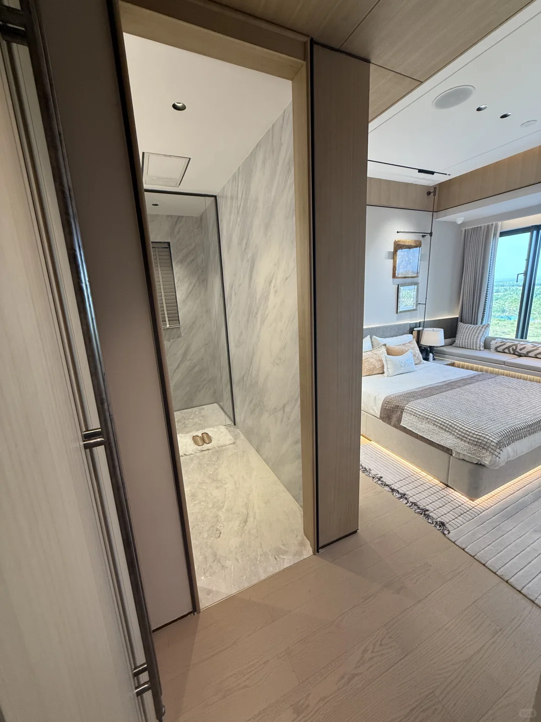 高新区新房也坐不住了！624W拿下240平大平层