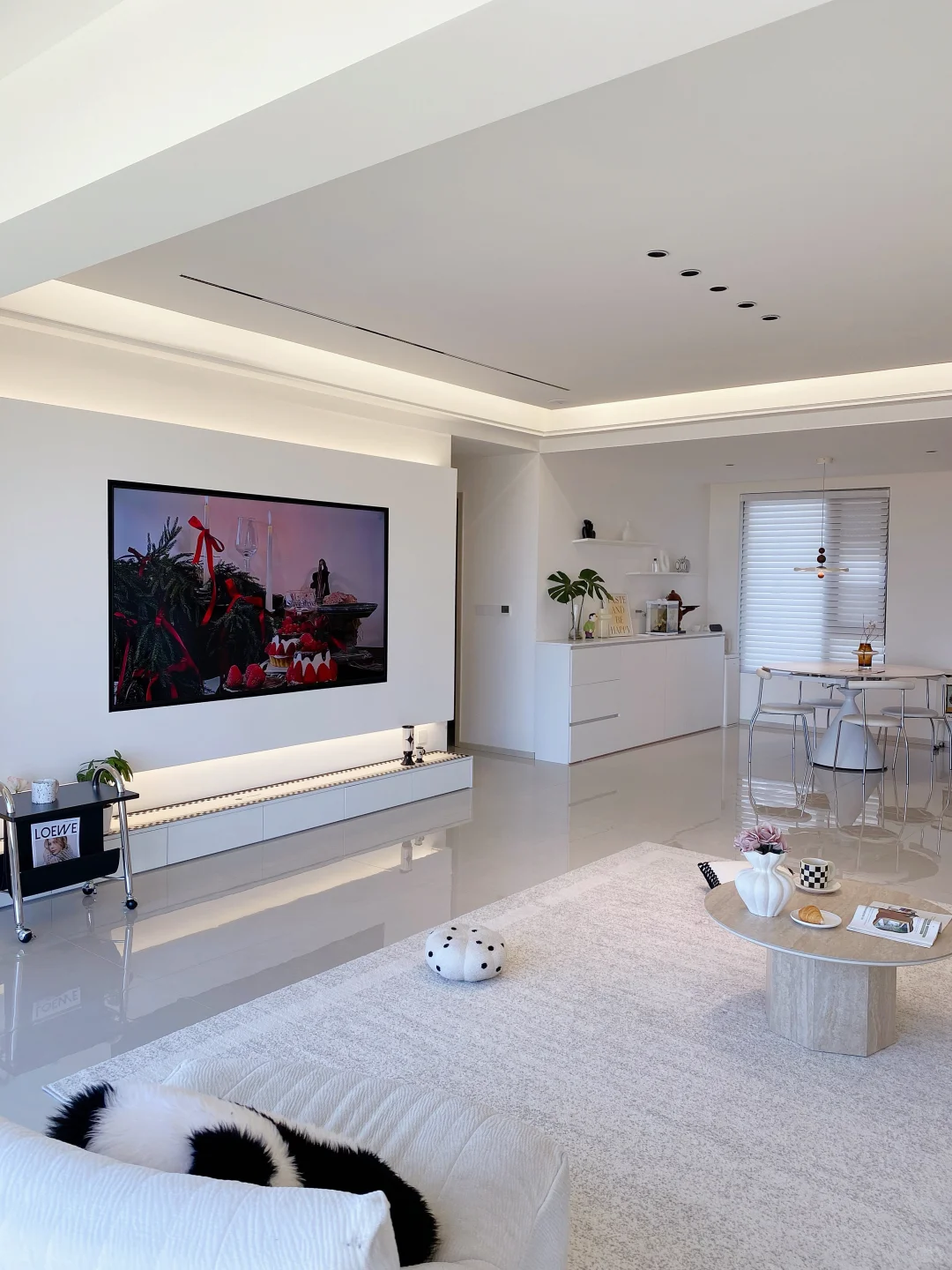 邻居说，你这房子成为小区品牌代言了 🙈