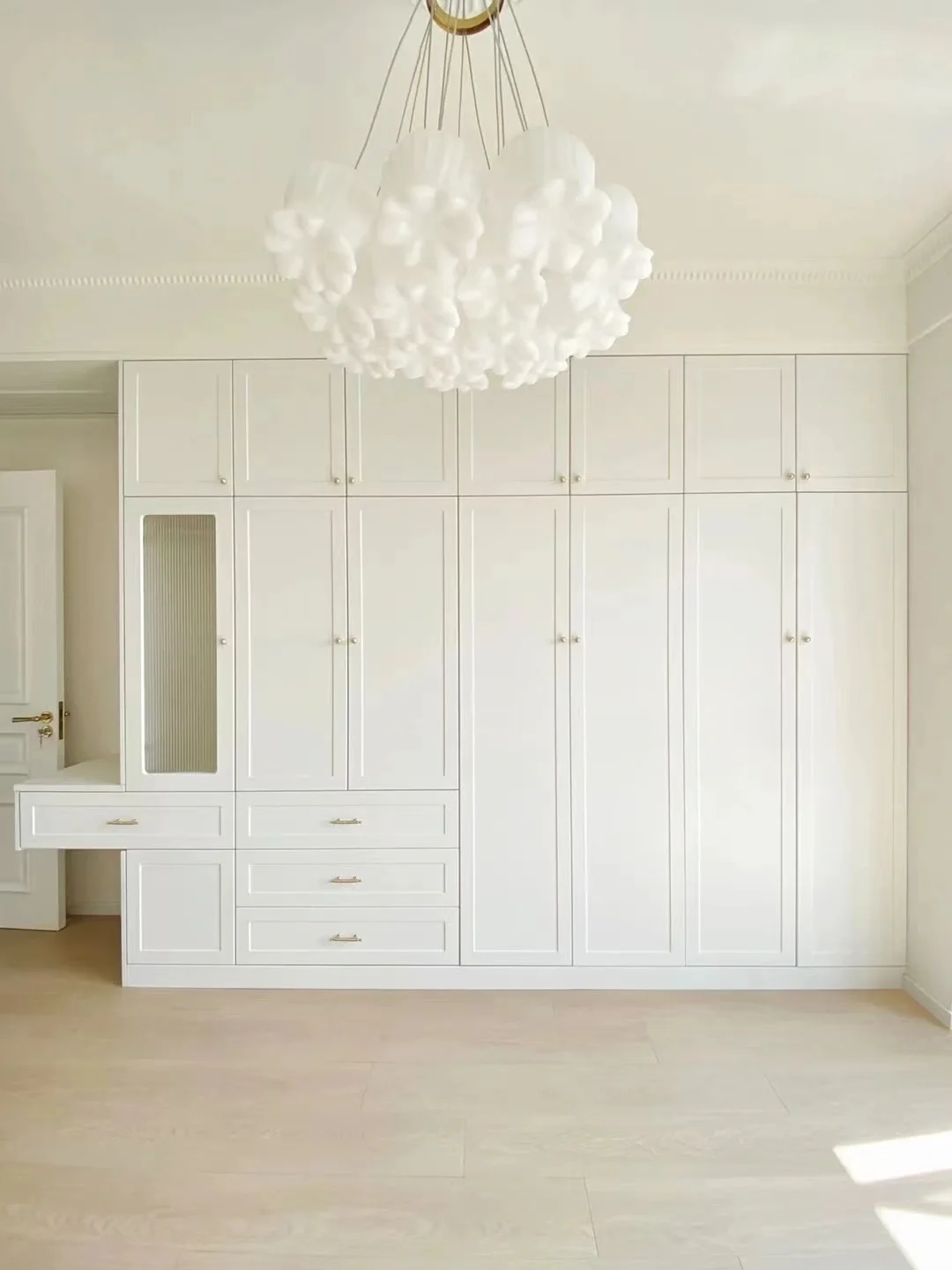 9种床尾柜+梳妆台一体式设计！