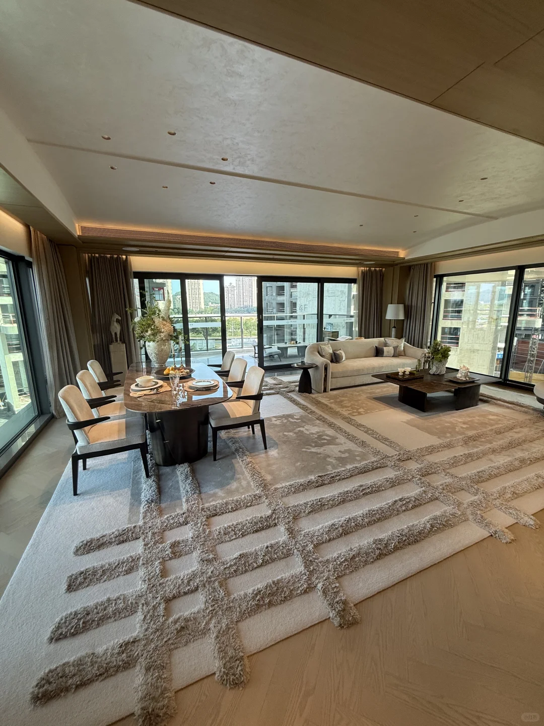 高新区新房也坐不住了！624W拿下240平大平层