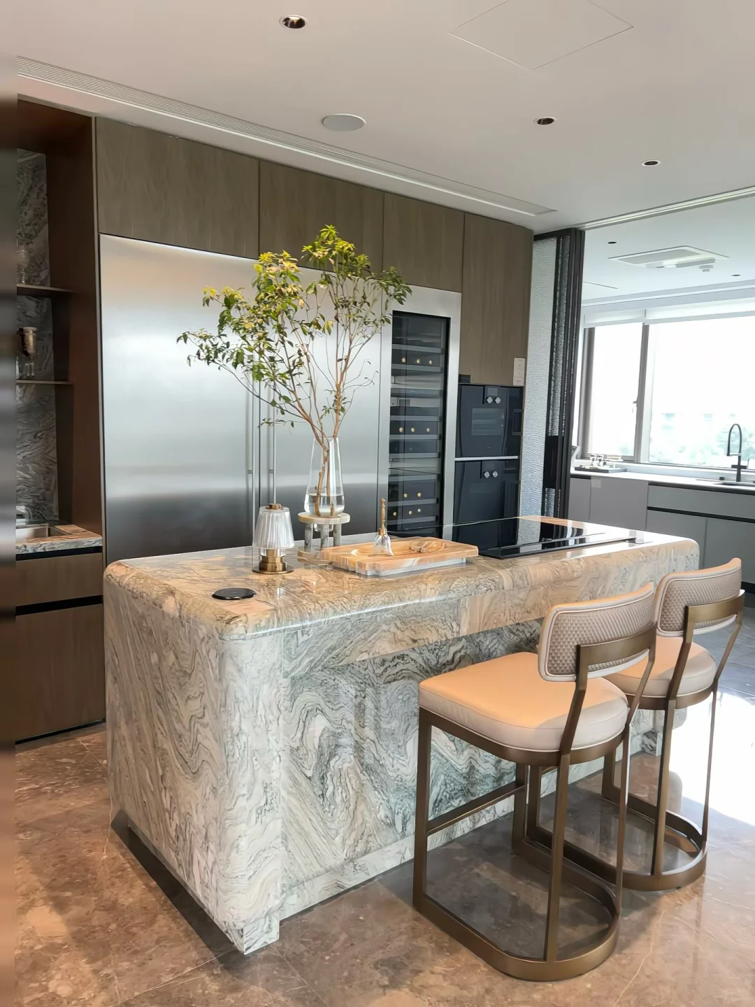 🥂 喜提人生新刻度：340㎡！