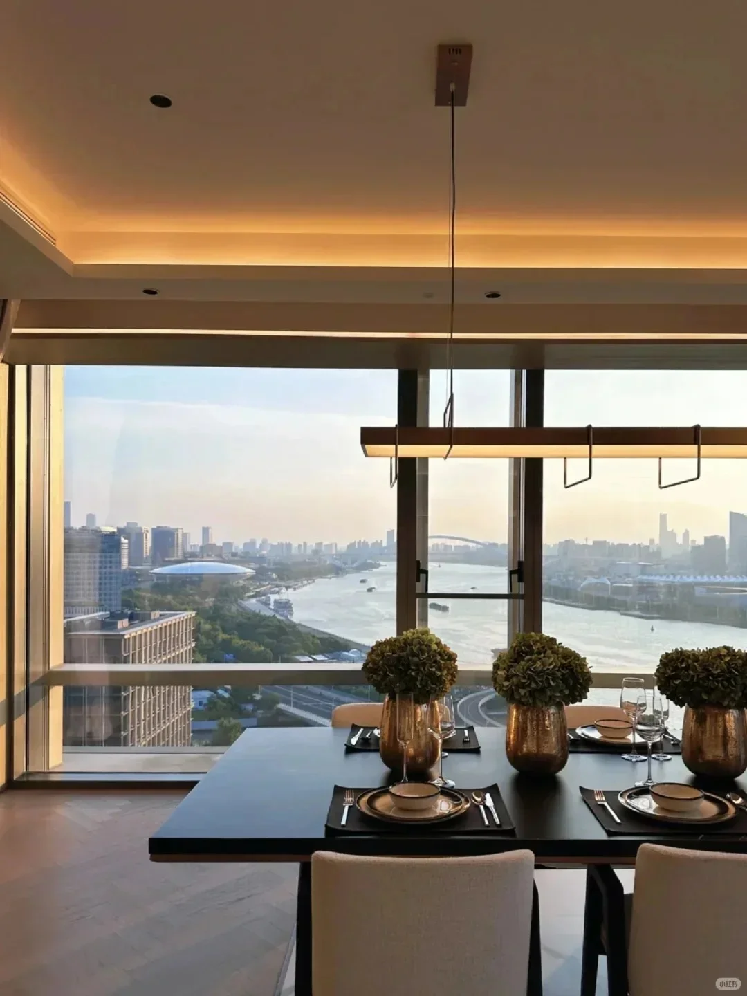 谁懂呀！河西新房200w就能买了！还赠车位