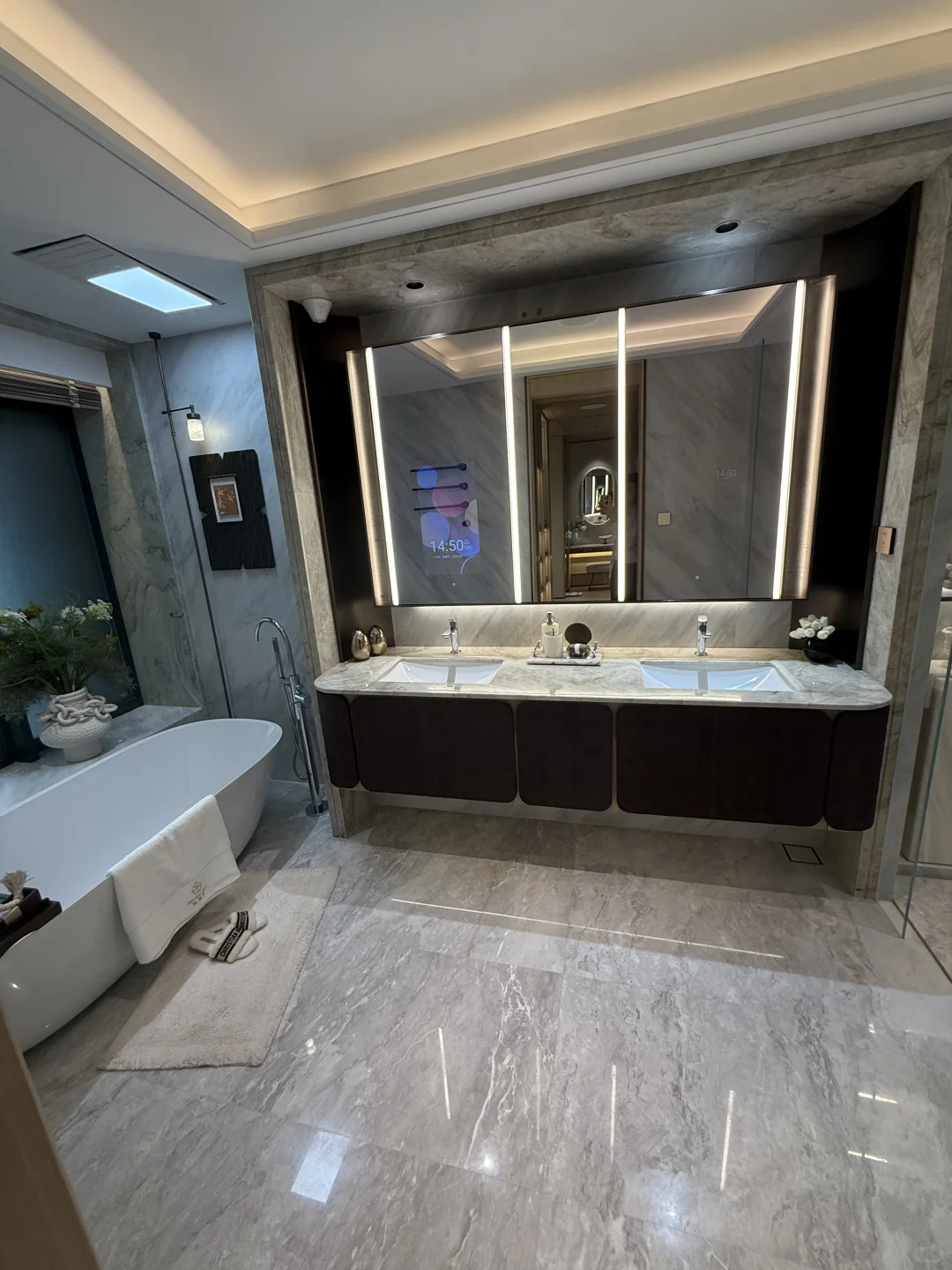 高新区新房也坐不住了！624W拿下240平大平层