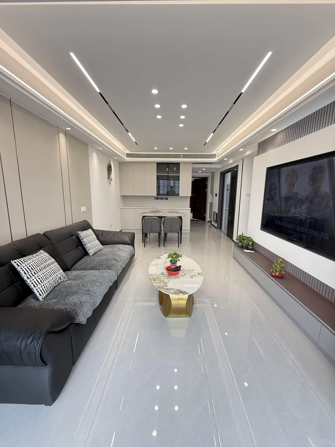 南京租房|精装三室一厅2400拎包入住