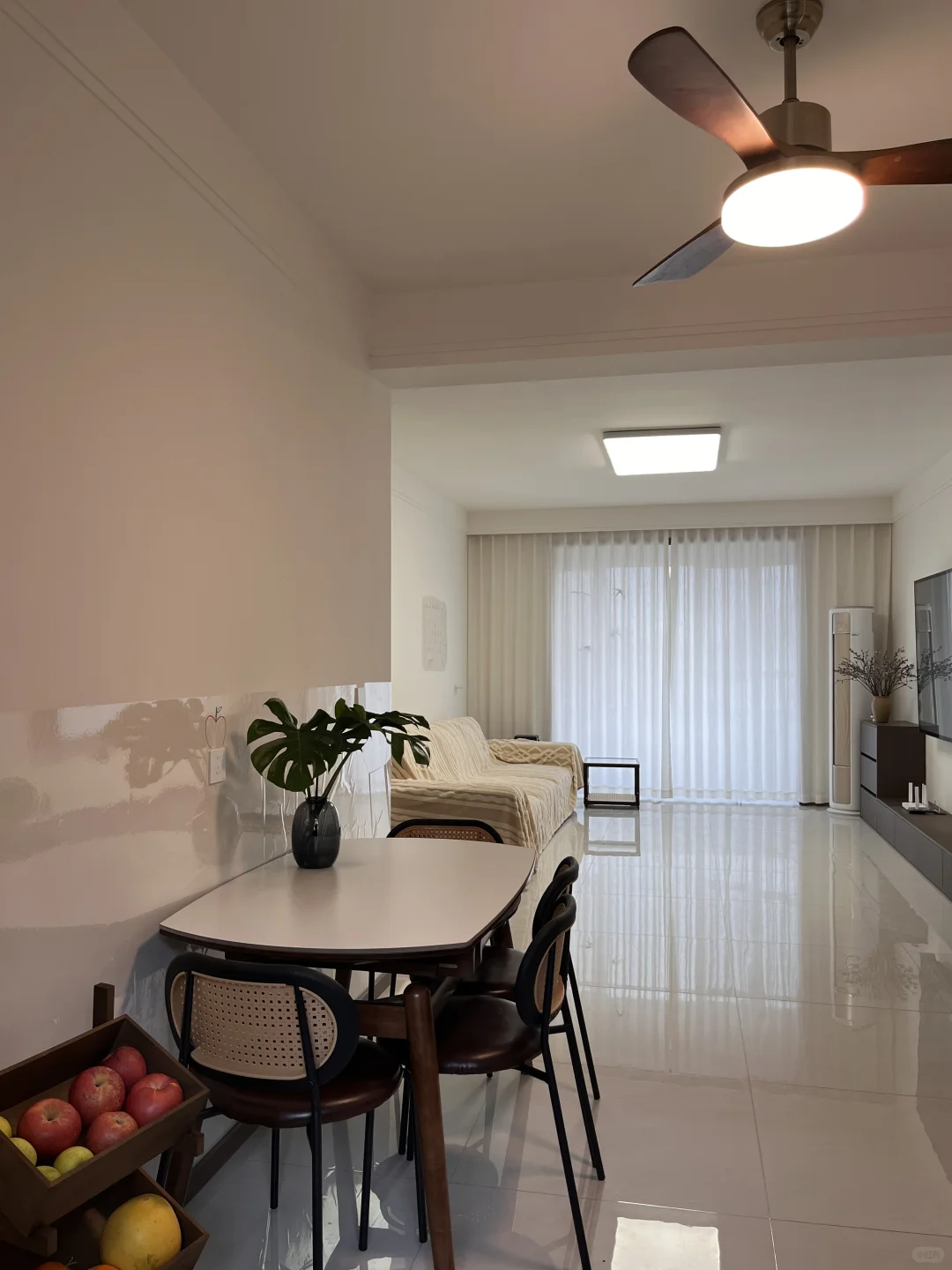 没花什么大钱，但装出了梦想中简单干净的家