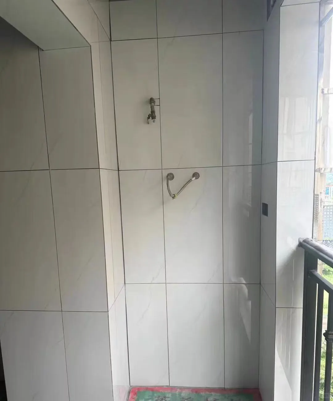 东莞装修，卫生间贴瓷砖，手艺好性价比高。