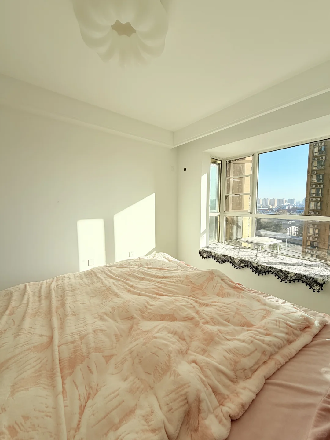 新房装修卧室没有氛围感，求改造🙏很听劝