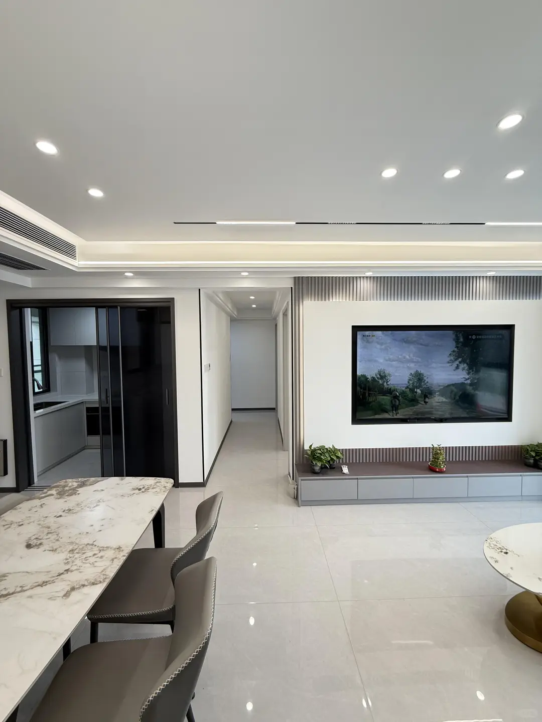 南京租房|精装三室一厅2400拎包入住