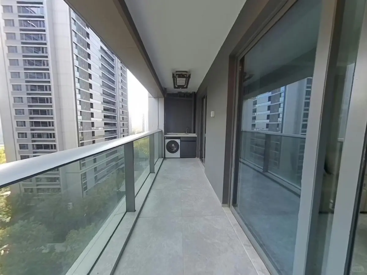 杭珹未来中心 精装修三房6100