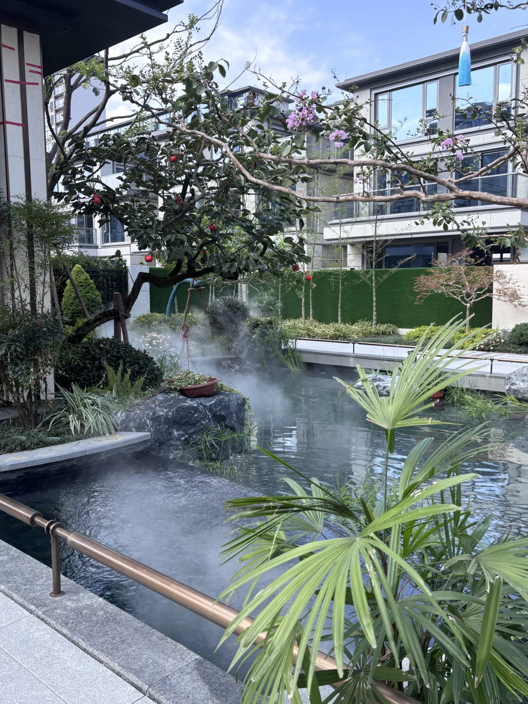 现在的小区太卷了