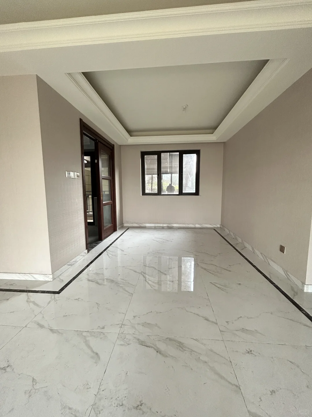 带地暖次新房｜两梯两户小高层 亏60W急售