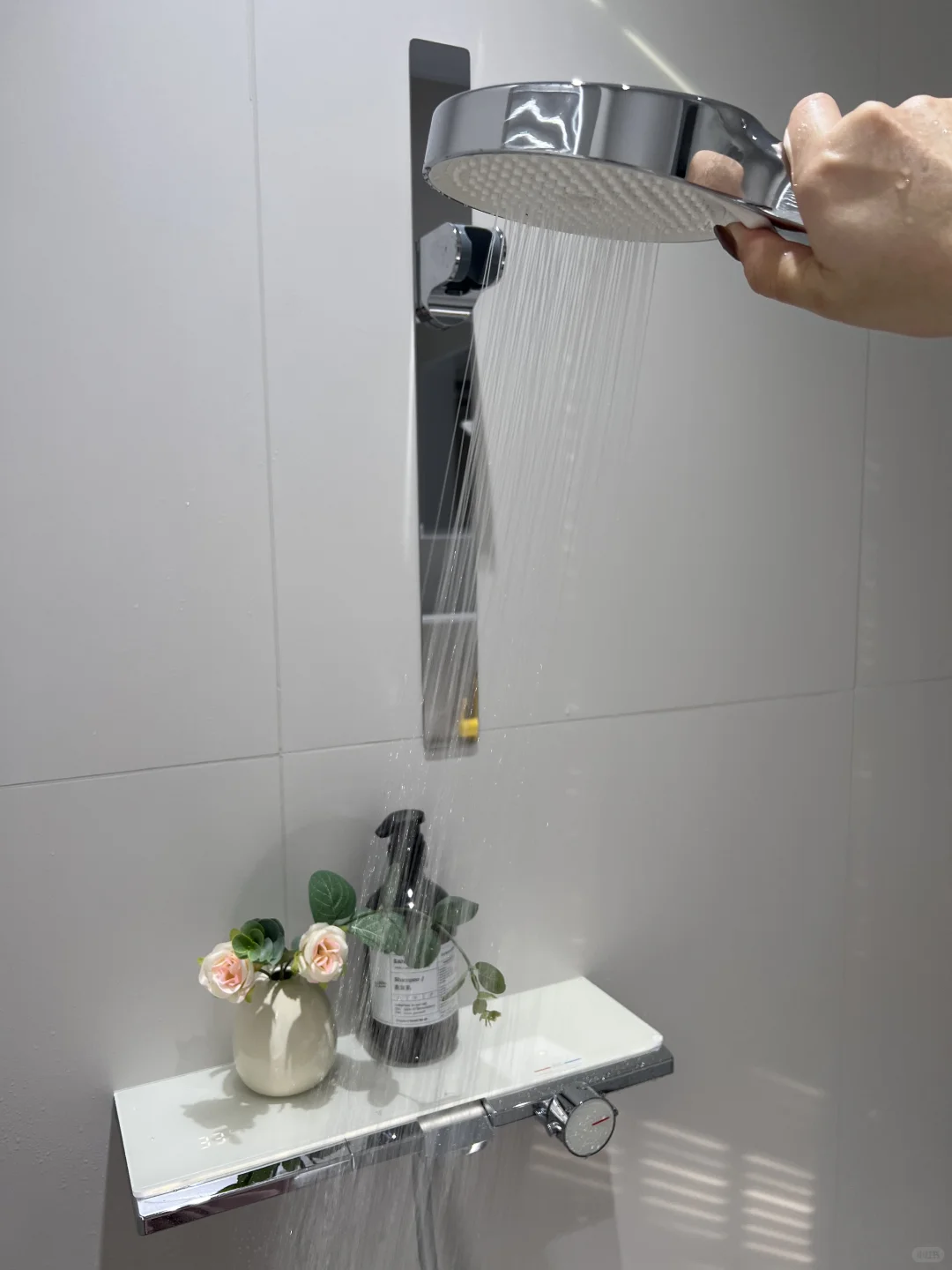 极简风卫生间我悟了！真被这电镀银美到✨