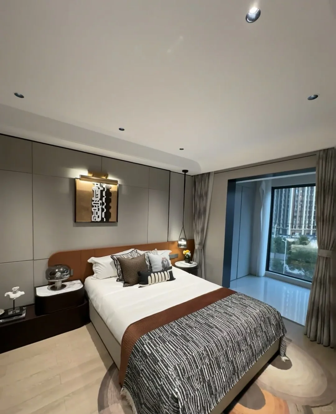 长沙143平的家，一梯一户，原220万，现135万出