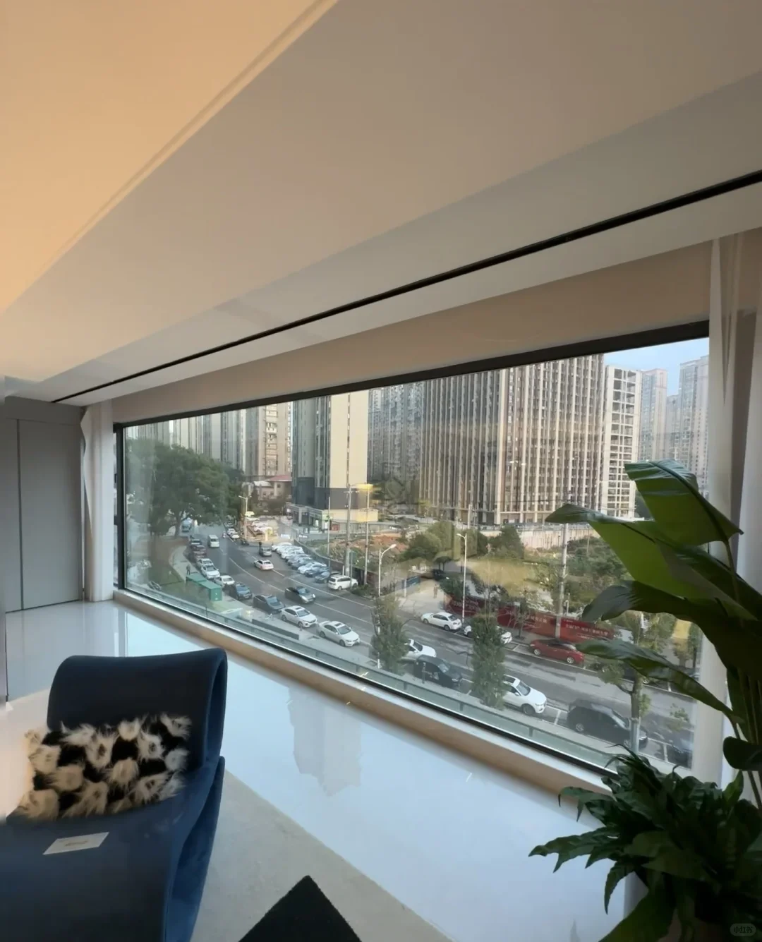 长沙143平的家，一梯一户，原220万，现135万出