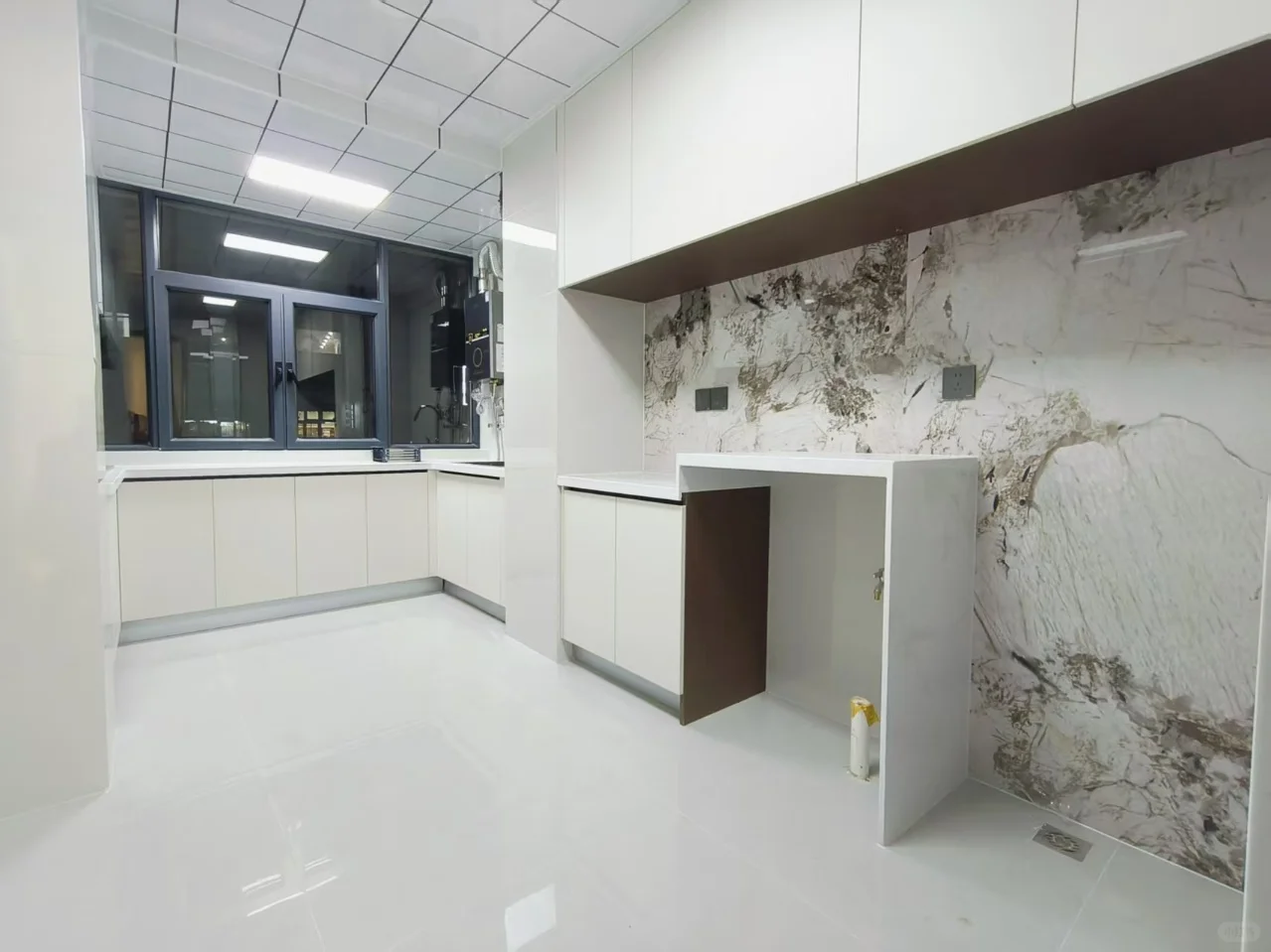 首付五万 小西沟 福润德附近精装二楼两室