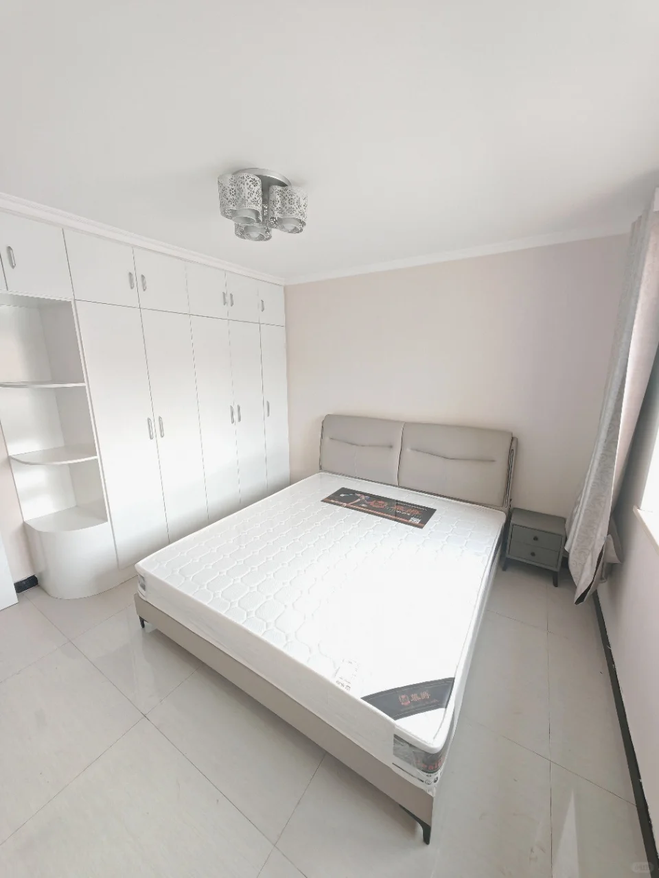 首付3万 植物园地铁口 二楼精装三居室