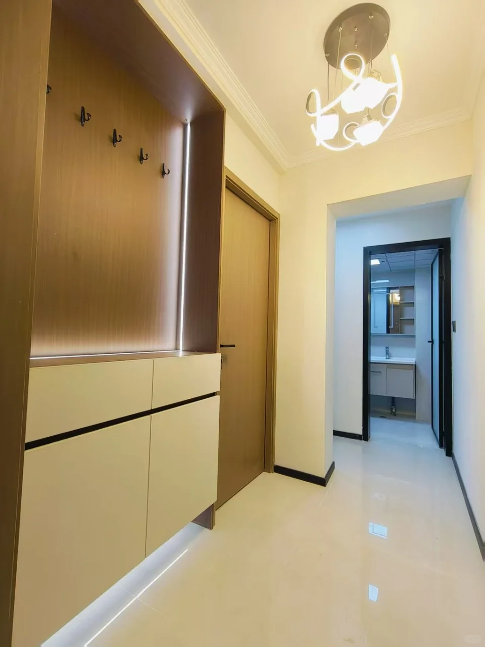 首付五万 小西沟 福润德附近精装二楼两室