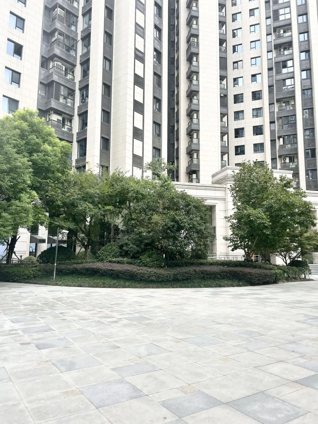 徐滨尚海湾三期江景房｜自住装修｜4房出租