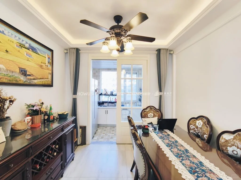 帝华鸿府129平精装36万免税送地下室急售