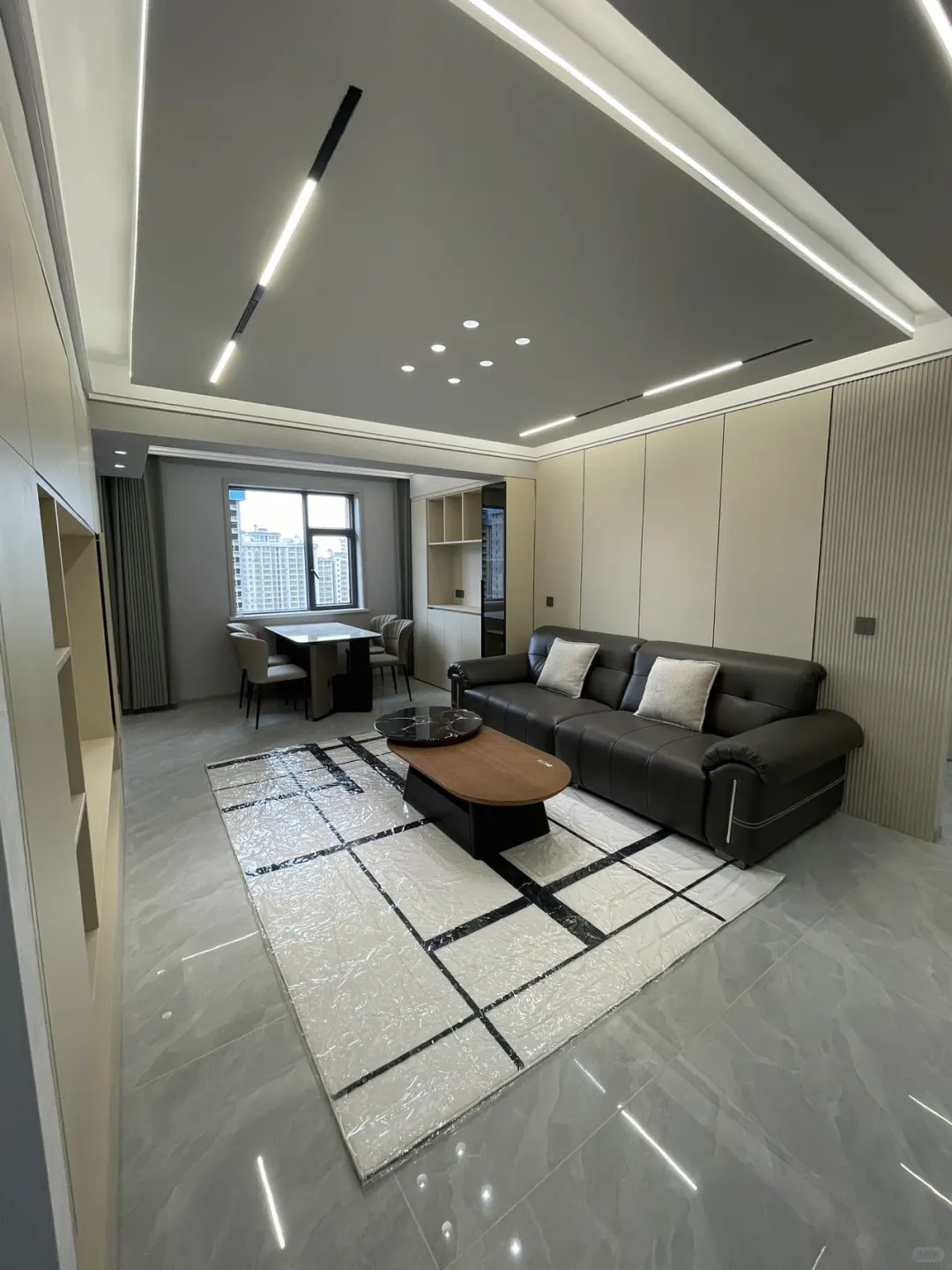 首付10万 苏州路 小西沟附近精装两居室