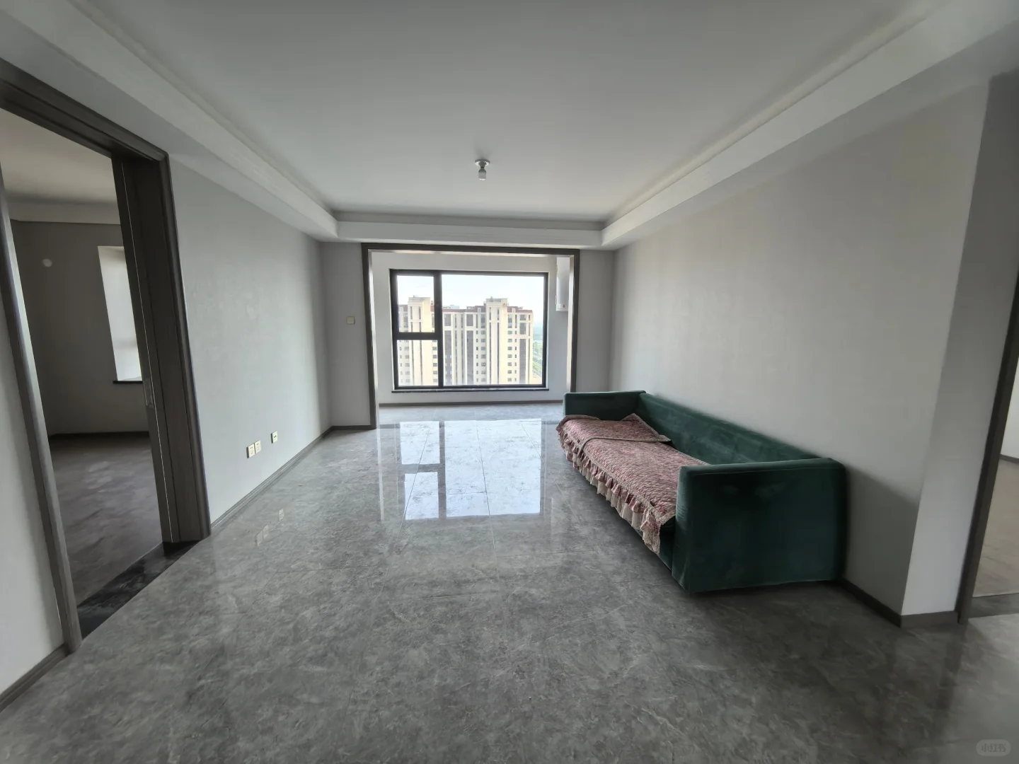 邯郸东区天正君悦府一期，105平顶楼出售