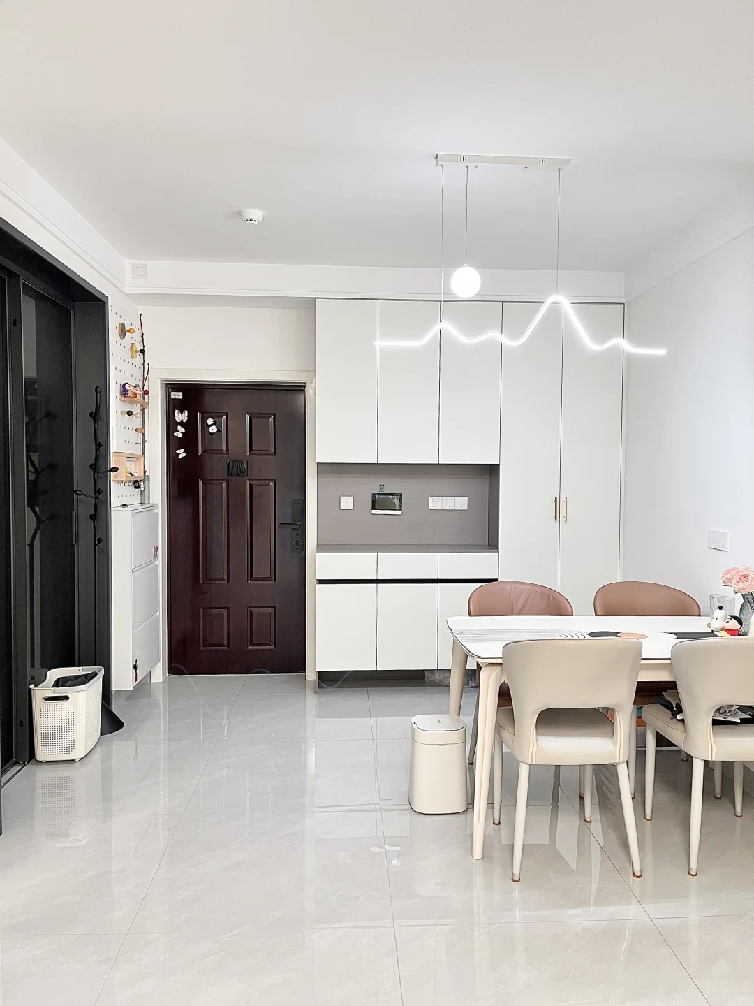 小户型这样装，真的温馨显大又省钱💰