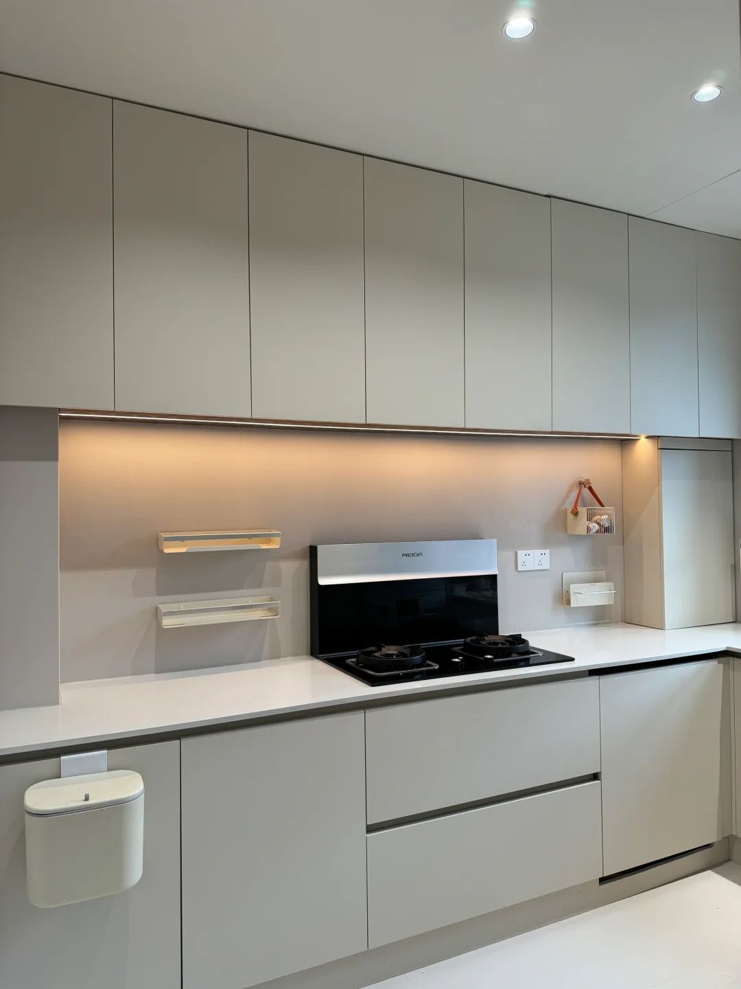 这是我在小红书抄来的厨房，极简奶油风超棒