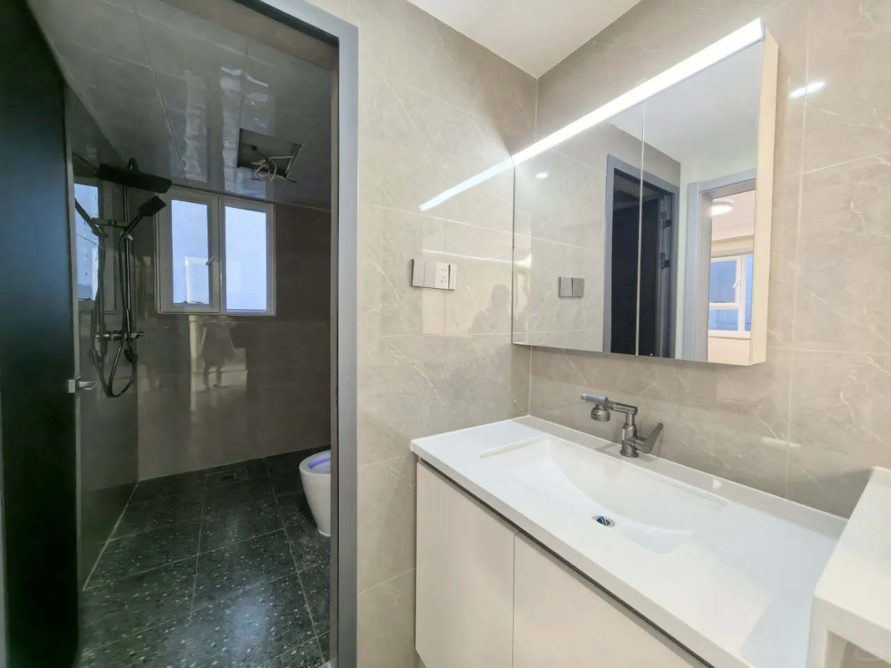 首付15万 平川路口 双赢国际旁精装三居室