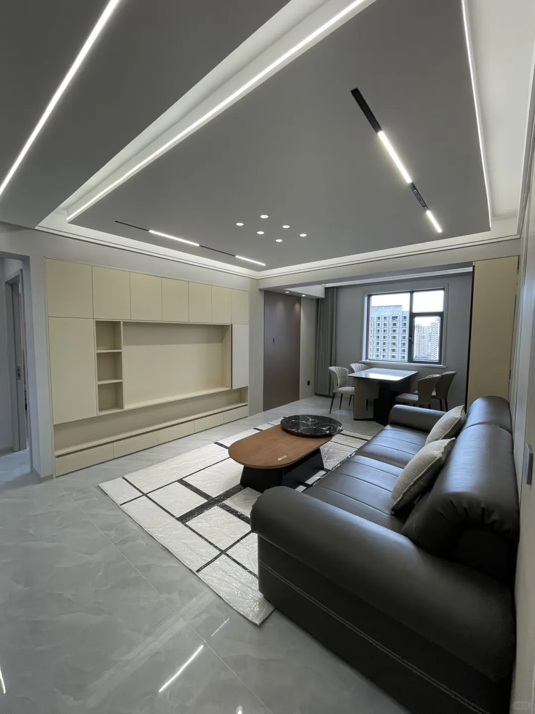 首付10万 苏州路 小西沟附近精装两居室