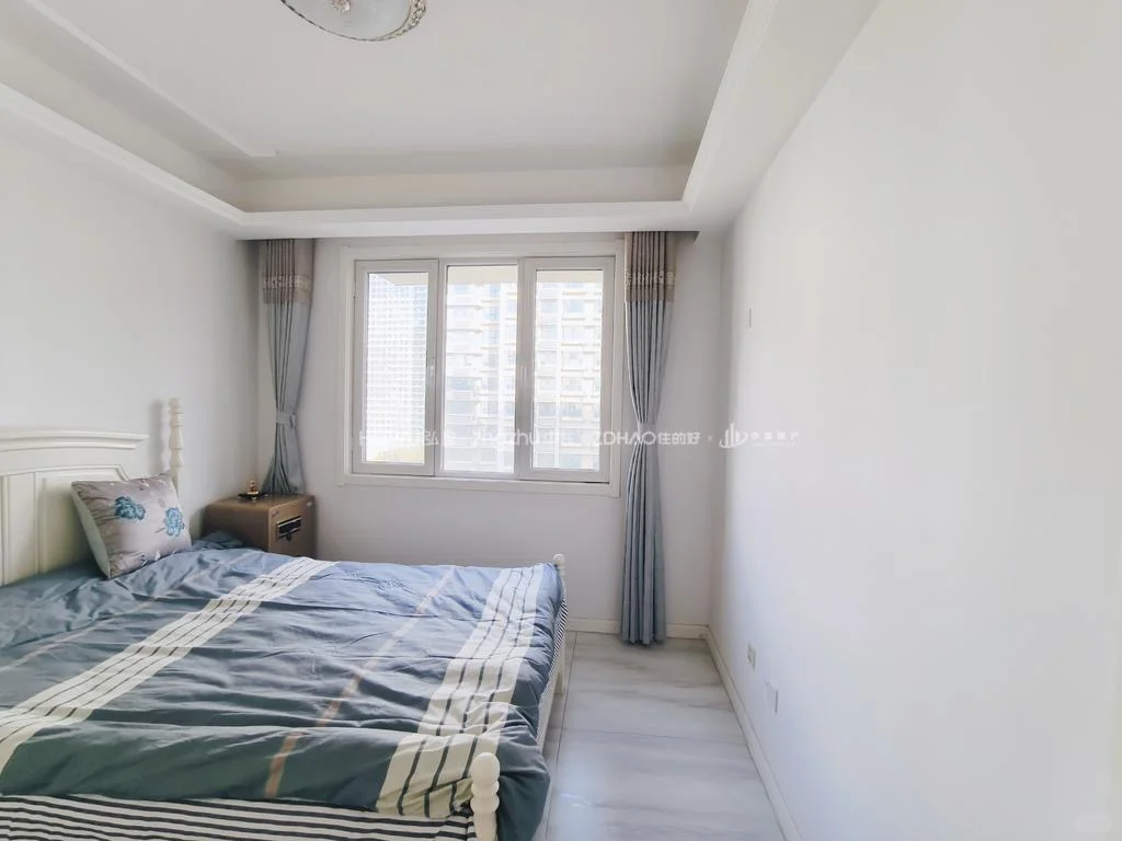 帝华鸿府129平精装36万免税送地下室急售